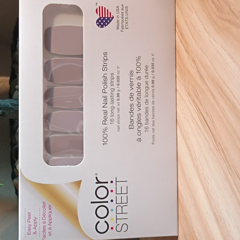 *Retired* Color Street Nail Polish Strips Amazing Greige